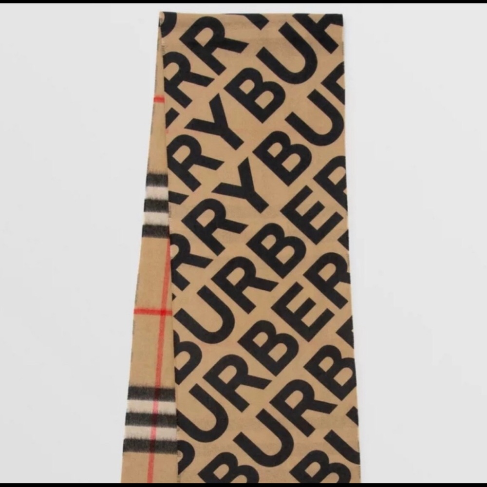 *authentic* Burberry two tone 2020 season cashmere